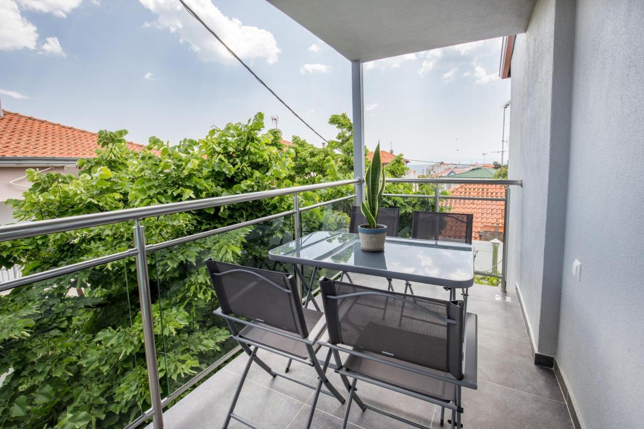 Linden Apartments Потос Экстерьер фото