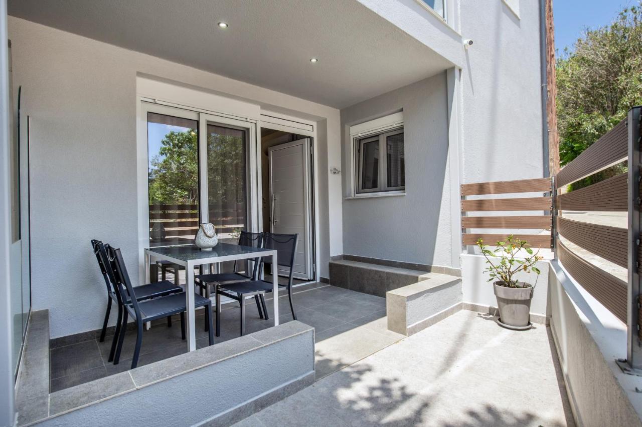 Linden Apartments Потос Экстерьер фото