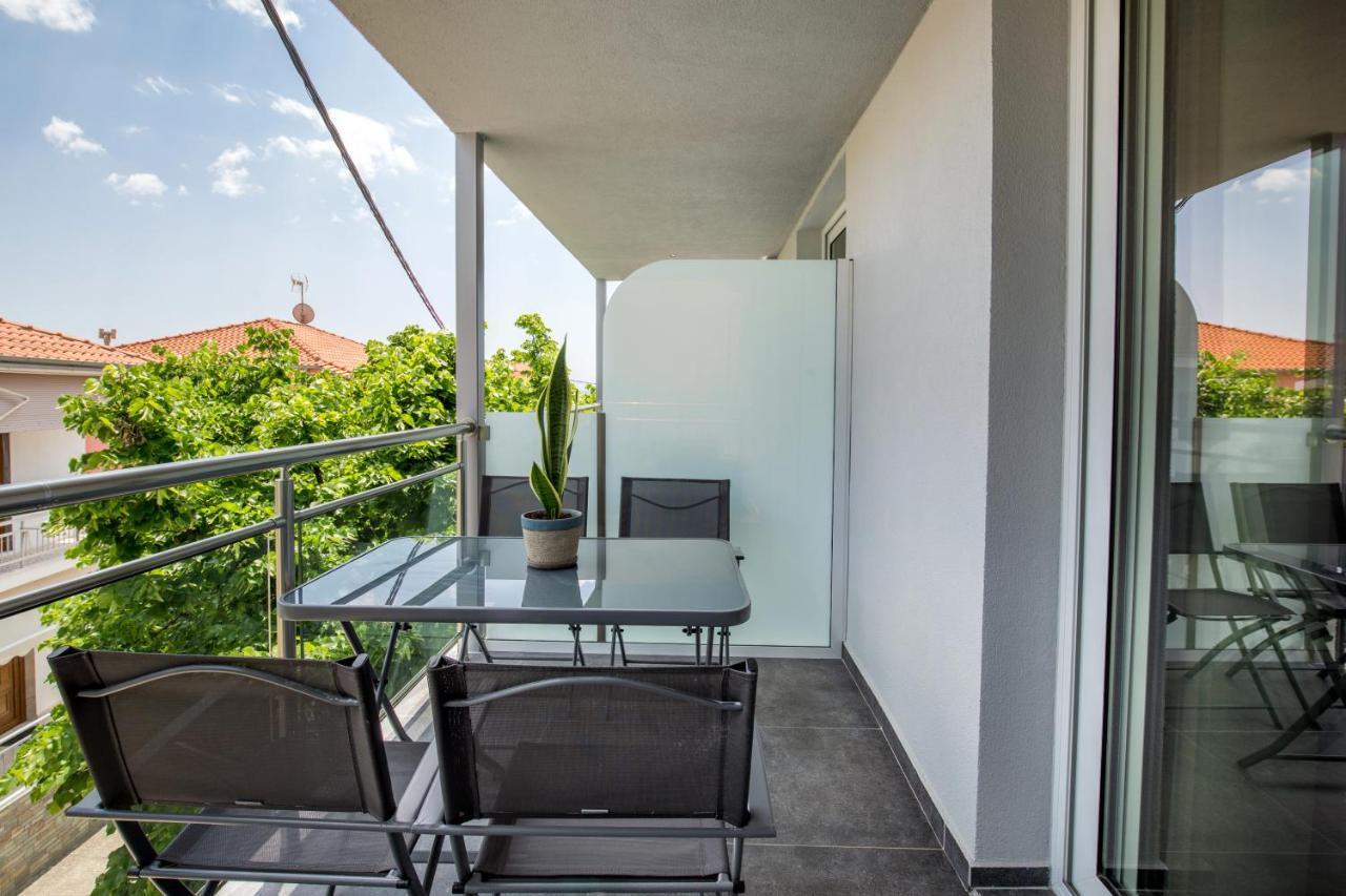 Linden Apartments Потос Экстерьер фото